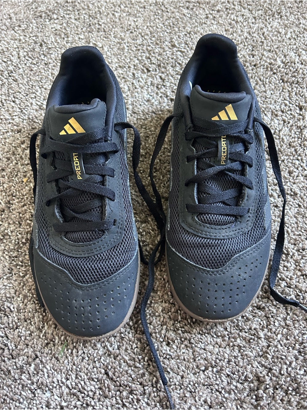Adidas Predator Indoor Sala Soccer Shoes Black Sneakers with Gold Accents Size 4